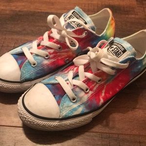 Tie dye Converse